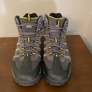 Women’s size 11 True North gray hiking boots